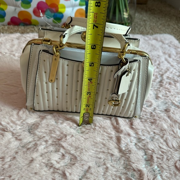 “SOLD” Coach dreamer 21 kisslock - Picture 6 of 8